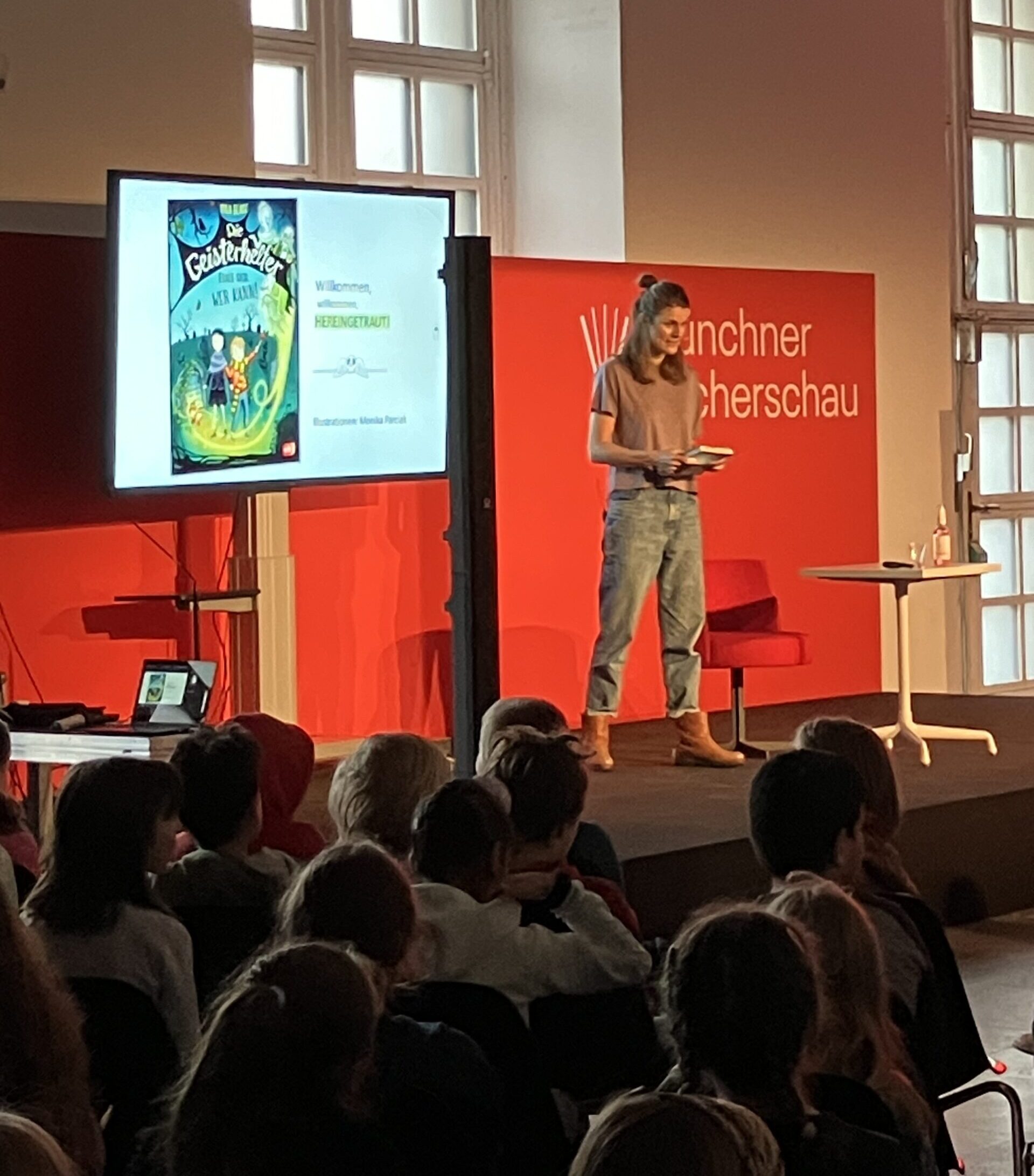 Lesung_Blase_Geisterhelfer_MünchnerBücherschau2024_c_Katja Weingartner_01
